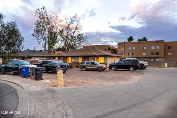 $425,000 | 421 East 6th Drive, Mesa, AZ 85204