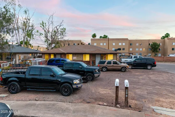 $425,000 | 421 East 6th Drive, Mesa, AZ 85204