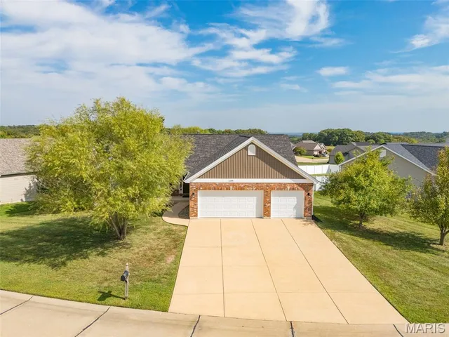 $409,900 | 1299 Riesling Lane, Pevely, MO 63070