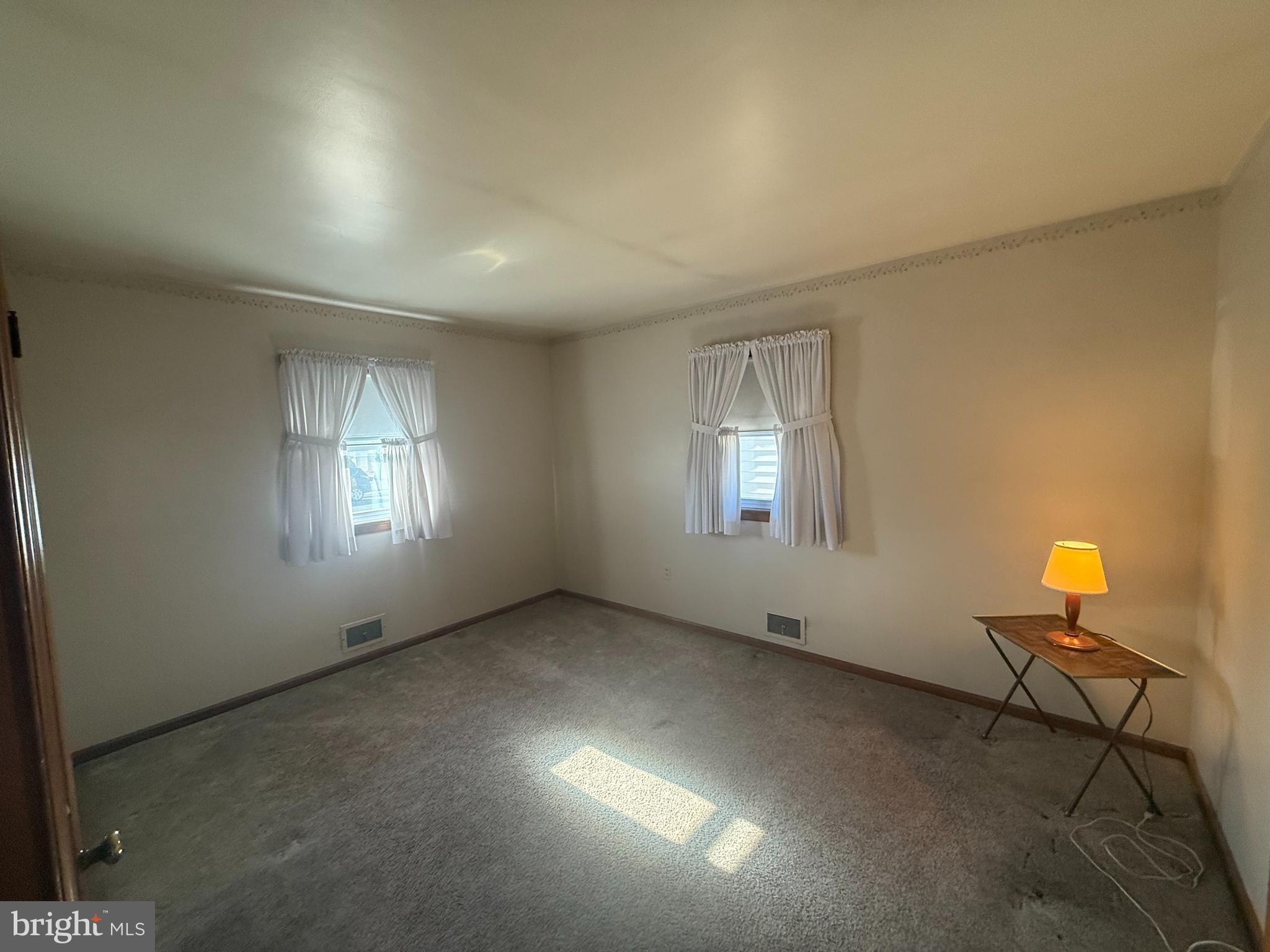 41 Goeke Drive Hamilton, NJ 08610 - Photo 10 of 26