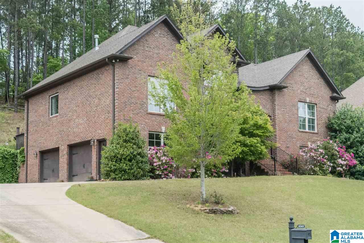 1049 Stoneykirk Road Pelham, AL 35124 - Photo 2 of 31