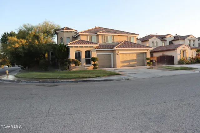 front view of house with a yard