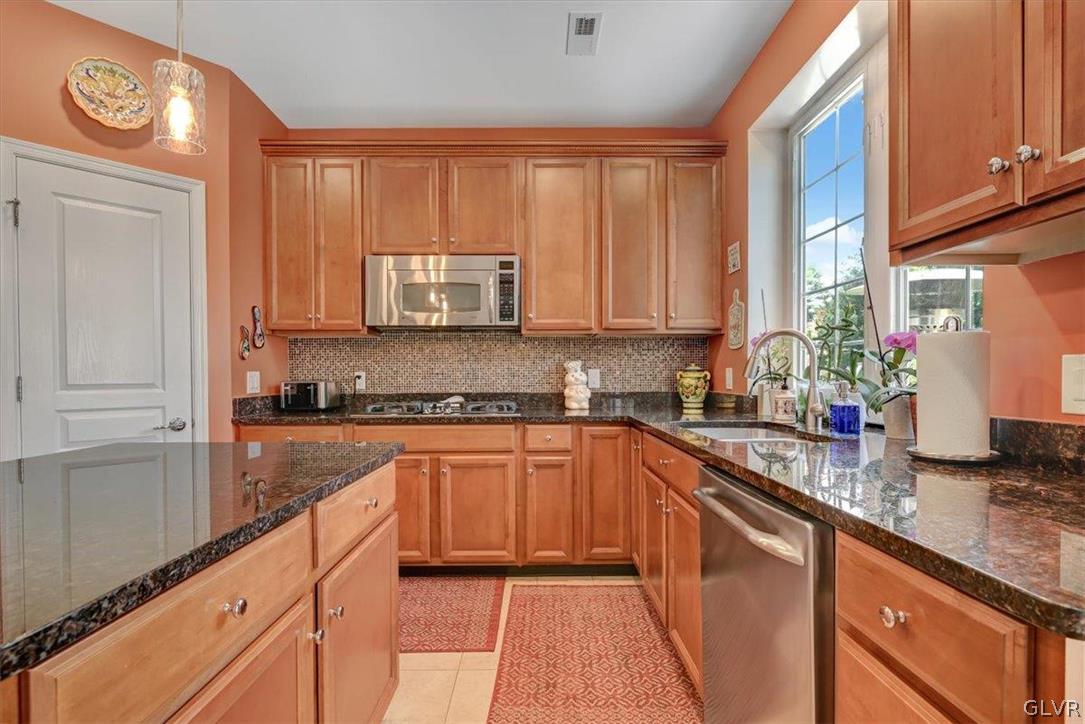 1657 Thorndale Road Breinigsville, PA 18031 - Photo 18 of 50 Gallery Image 18
