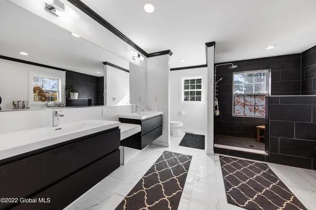 $3,600,000 | 76 Medbury Road, Greenfield, NY 12859