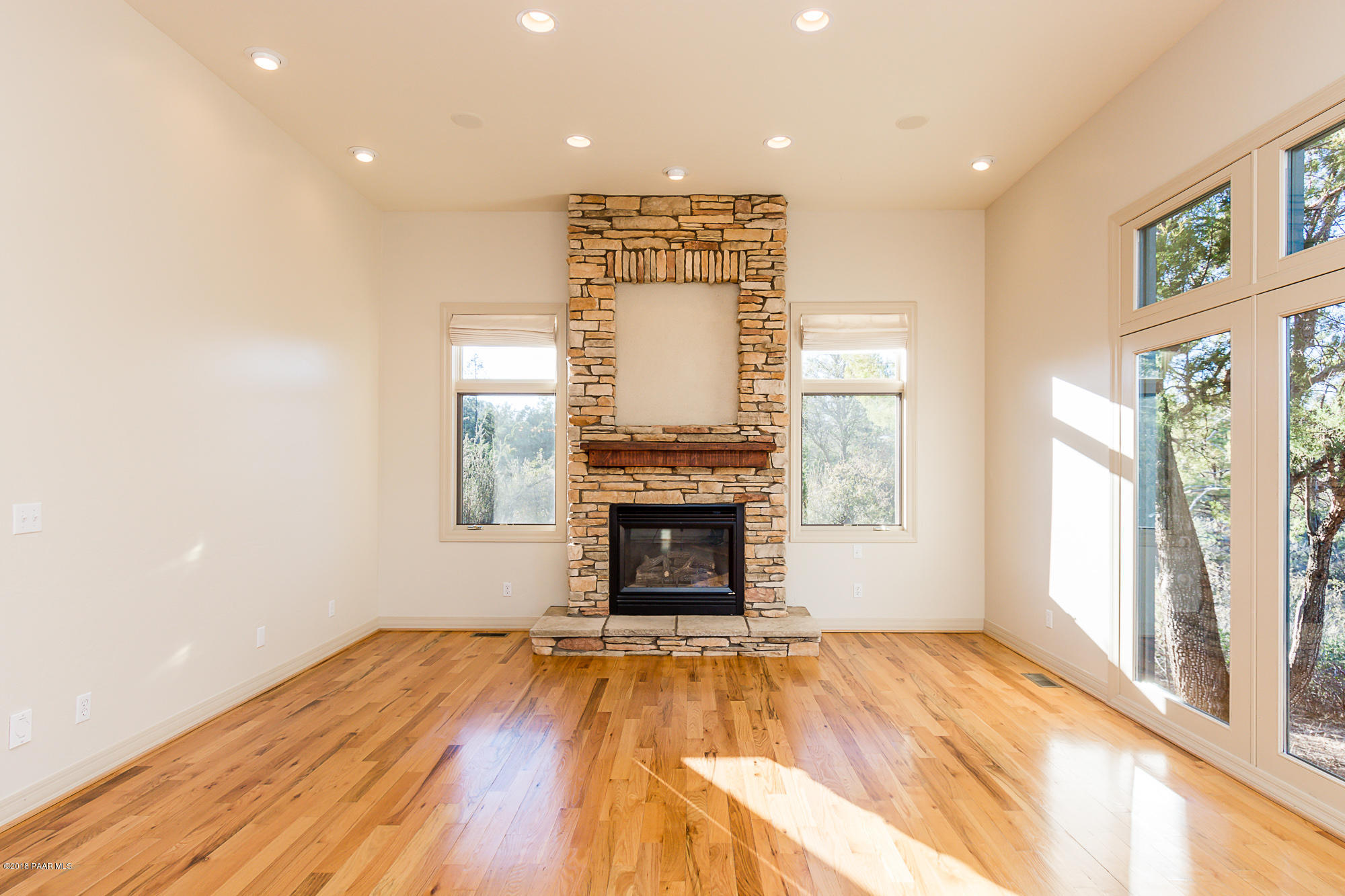 48 Rill Road Prescott, AZ 86305 - Photo 23 of 51 Living Room