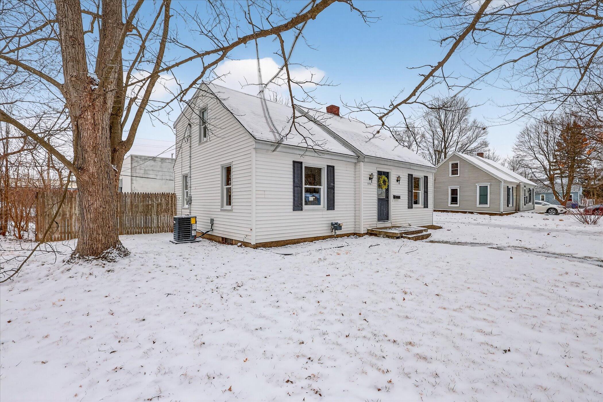 1901 Fulton Street Kalamazoo, MI 49001 - Photo 2 of 34 02-1901 Fulton St Kalamazoo, MI 49001-W