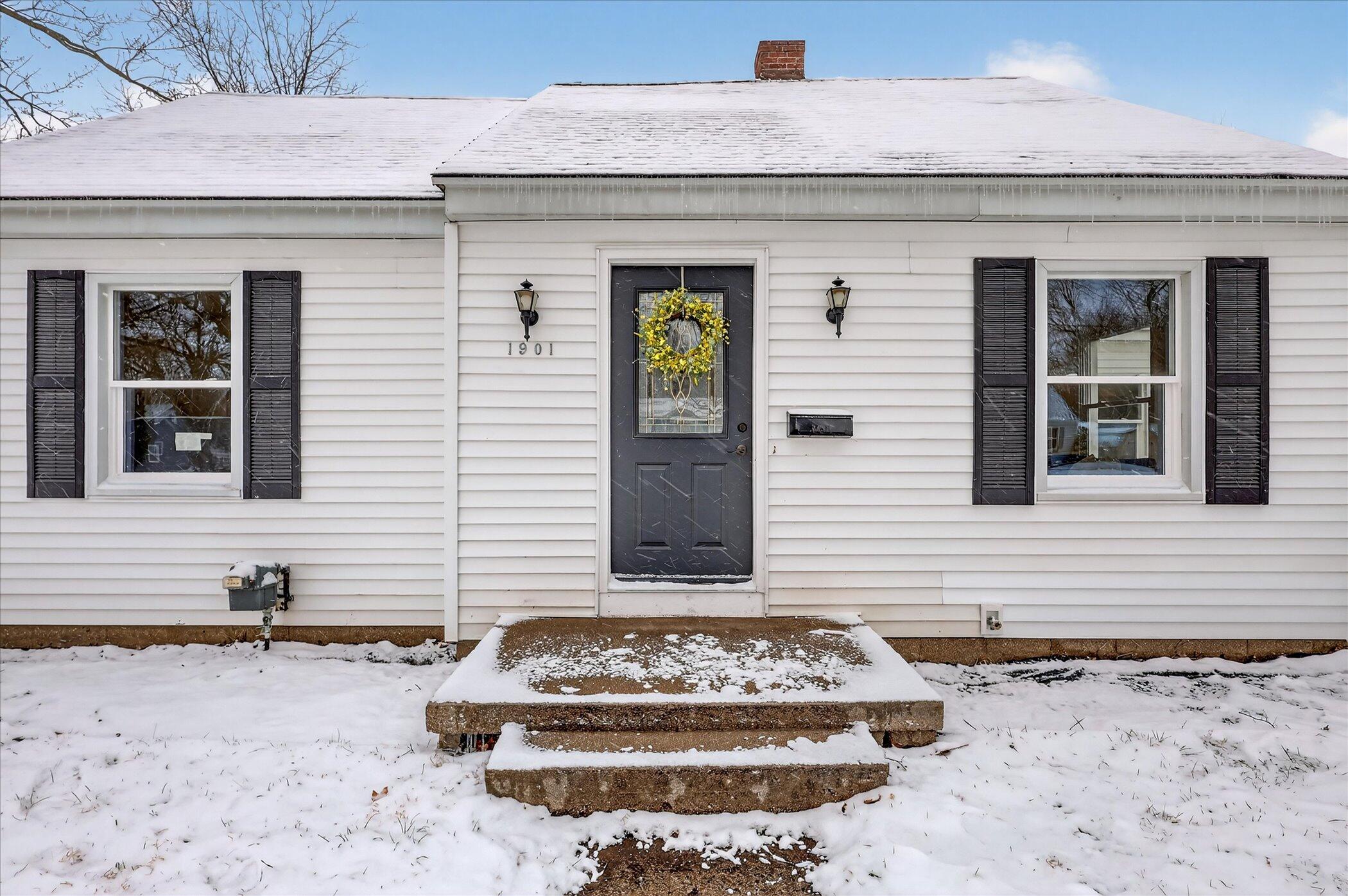 1901 Fulton Street Kalamazoo, MI 49001 - Photo 5 of 34 05-1901 Fulton St Kalamazoo, MI 49001-W