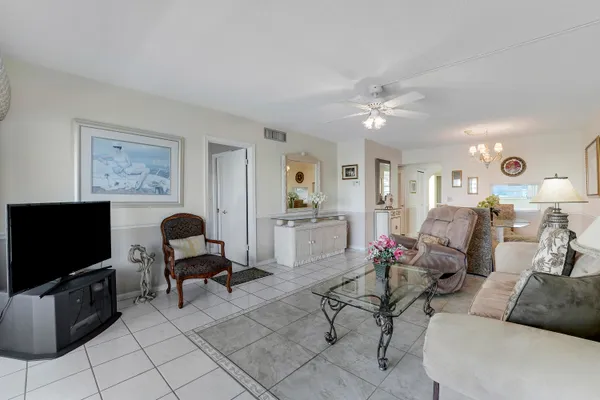$2,300 | 20 Yacht Club Drive, Unit 312, North Palm Beach, FL 33408