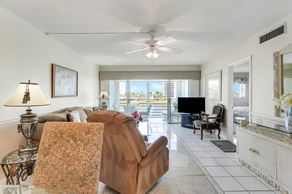 $2,300 | 20 Yacht Club Drive, Unit 312, North Palm Beach, FL 33408