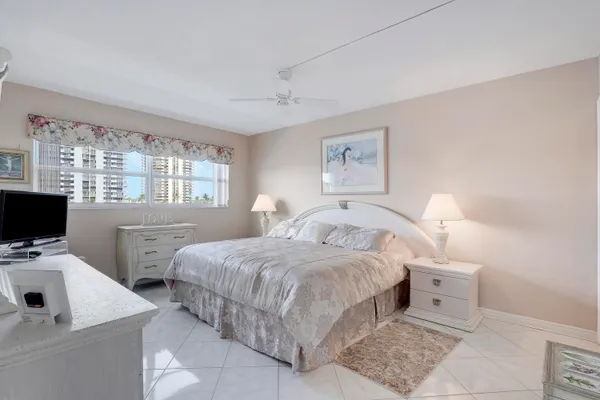 $2,300 | 20 Yacht Club Drive, Unit 312, North Palm Beach, FL 33408