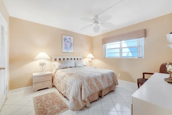 $2,300 | 20 Yacht Club Drive, Unit 312, North Palm Beach, FL 33408