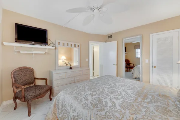 $2,300 | 20 Yacht Club Drive, Unit 312, North Palm Beach, FL 33408