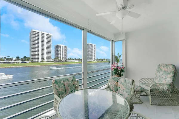 $2,300 | 20 Yacht Club Drive, Unit 312, North Palm Beach, FL 33408
