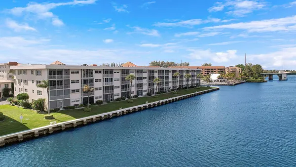 $2,300 | 20 Yacht Club Drive, Unit 312, North Palm Beach, FL 33408