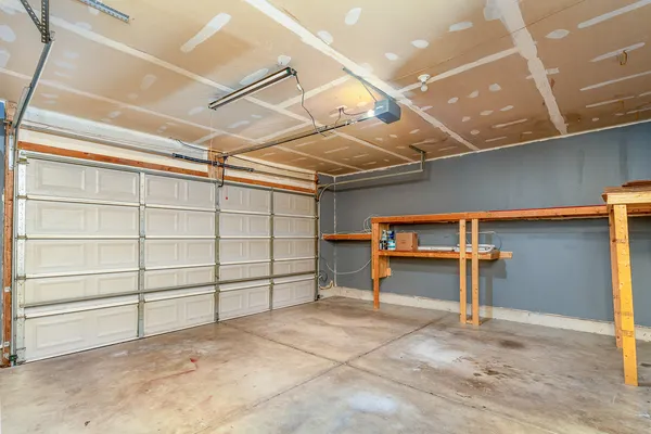 a view of a garage