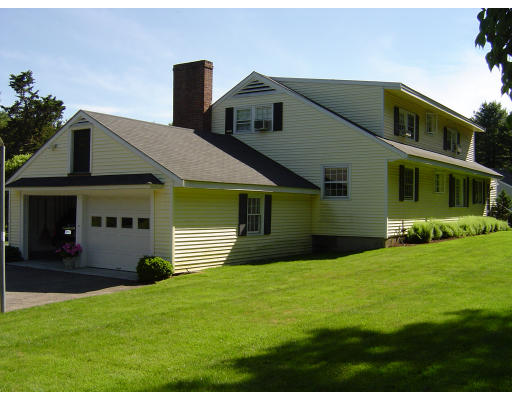 45 Walpole Street Dover, MA 02030 - Photo 3 of 4 Gallery Image 3