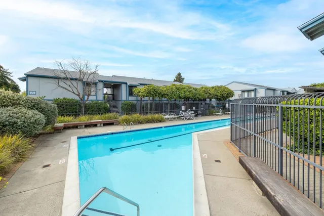 $575,000 | 1925 46th Avenue, Unit 60, Capitola, CA 95010
