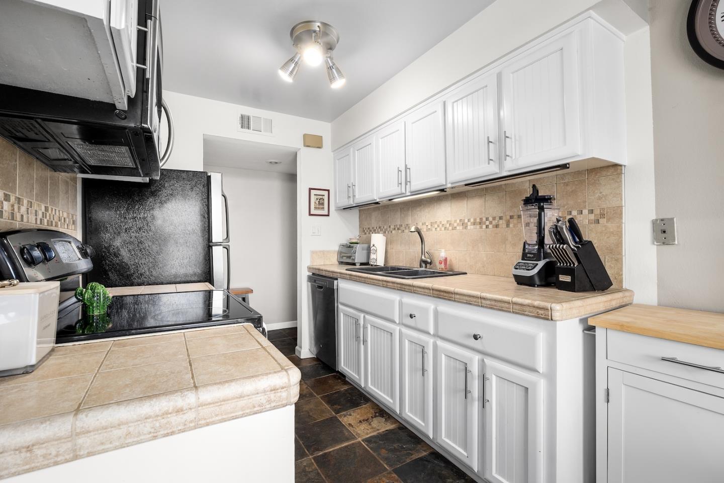 1925 46th Avenue, Unit 60 Capitola, CA 95010 - Photo 9 of 28