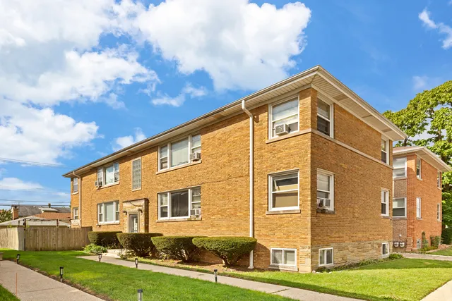 $800,000 | 6653 West Belmont Avenue, Chicago, IL 60634