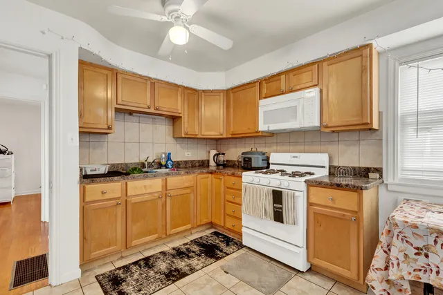 $800,000 | 6653 West Belmont Avenue, Chicago, IL 60634