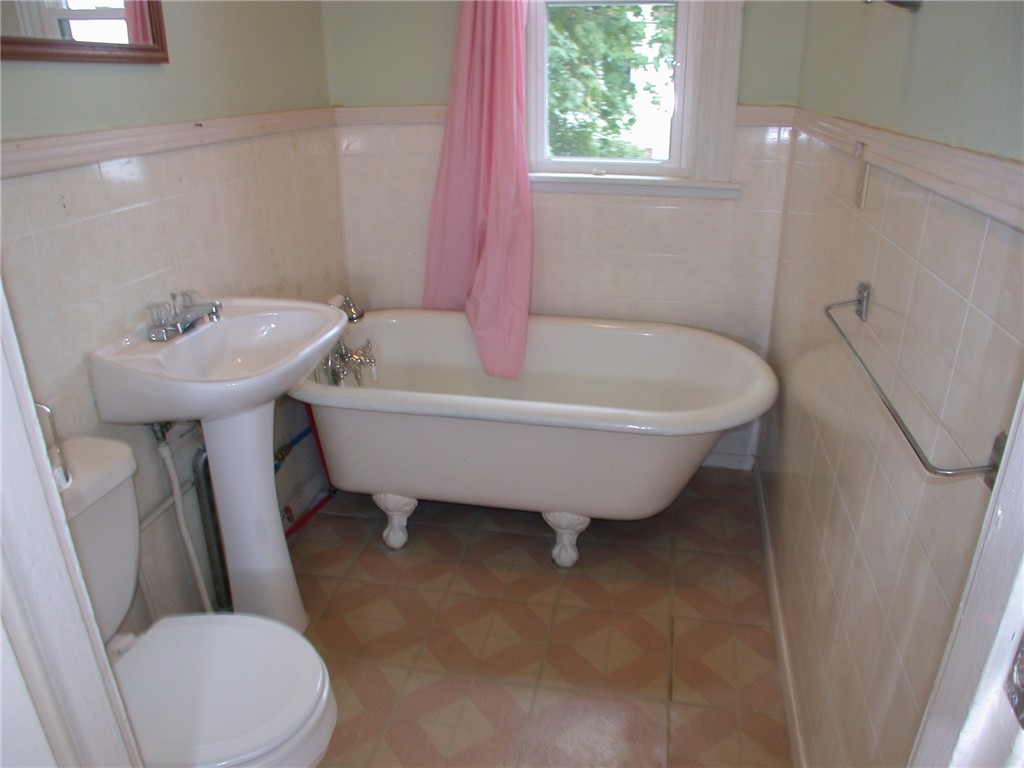 200 Ballou Street Woonsocket, RI 02895 - Photo 16 of 24 2nd floor