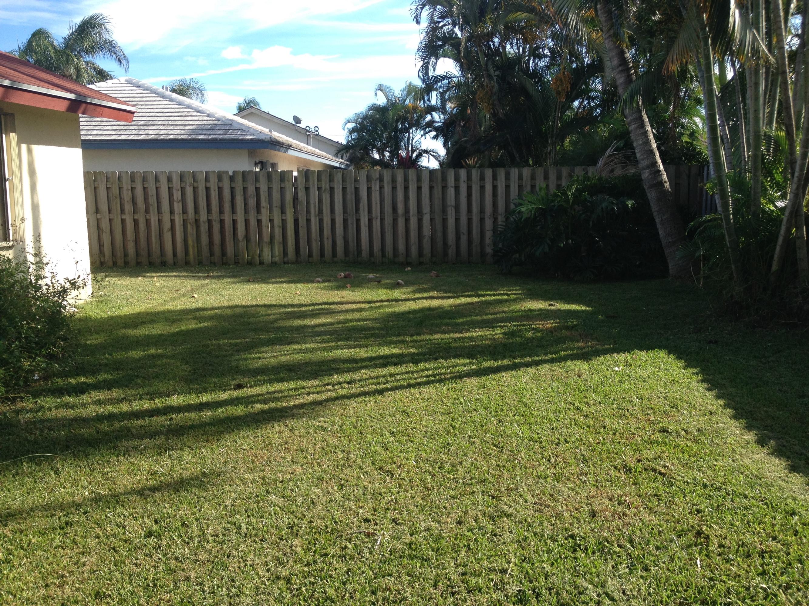 8029 West Country Club Boulevard Boca Raton, FL 33487 - Photo 23 of 28 Yard 1