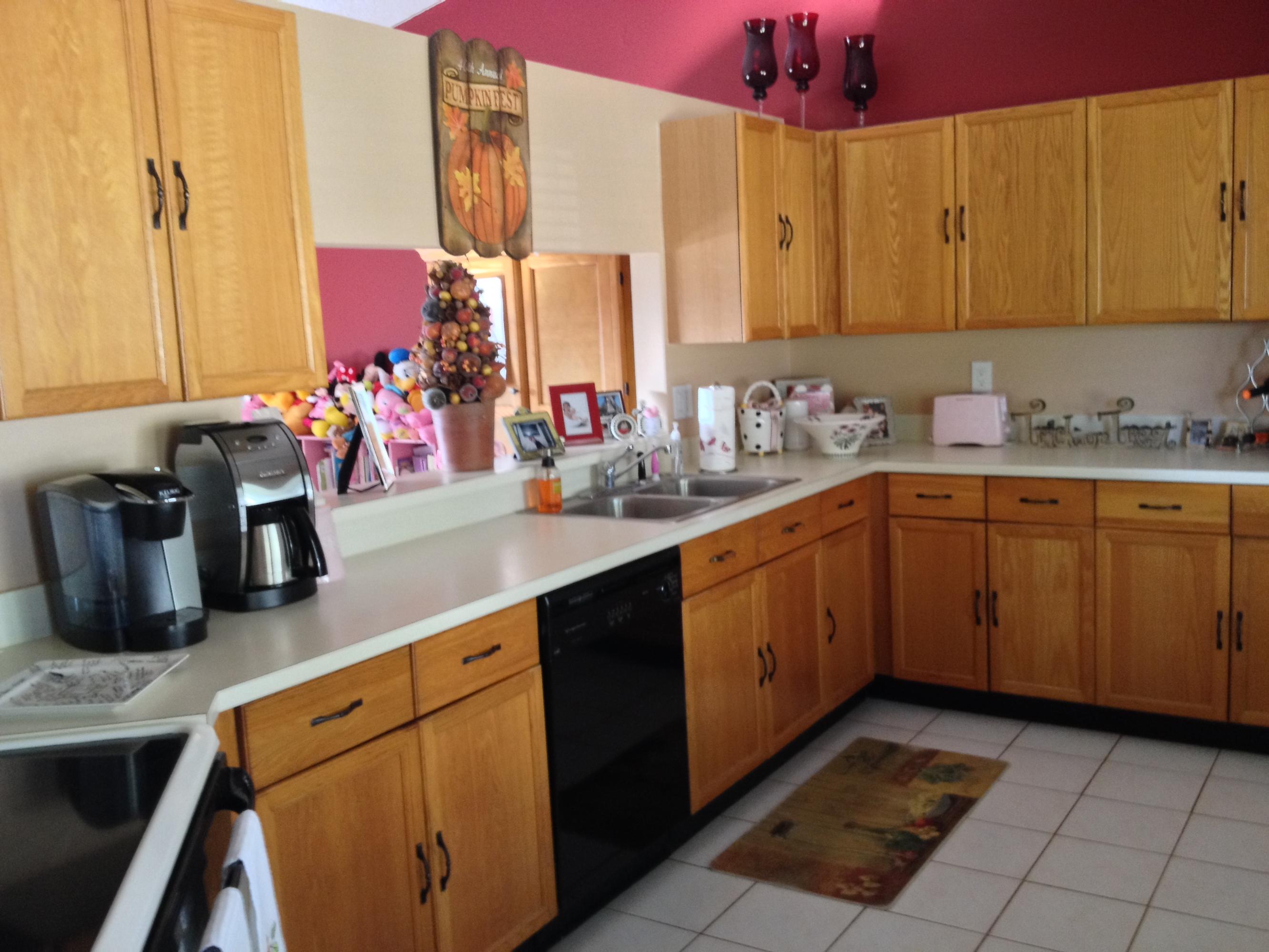 8029 West Country Club Boulevard Boca Raton, FL 33487 - Photo 4 of 28 Kitchen 3