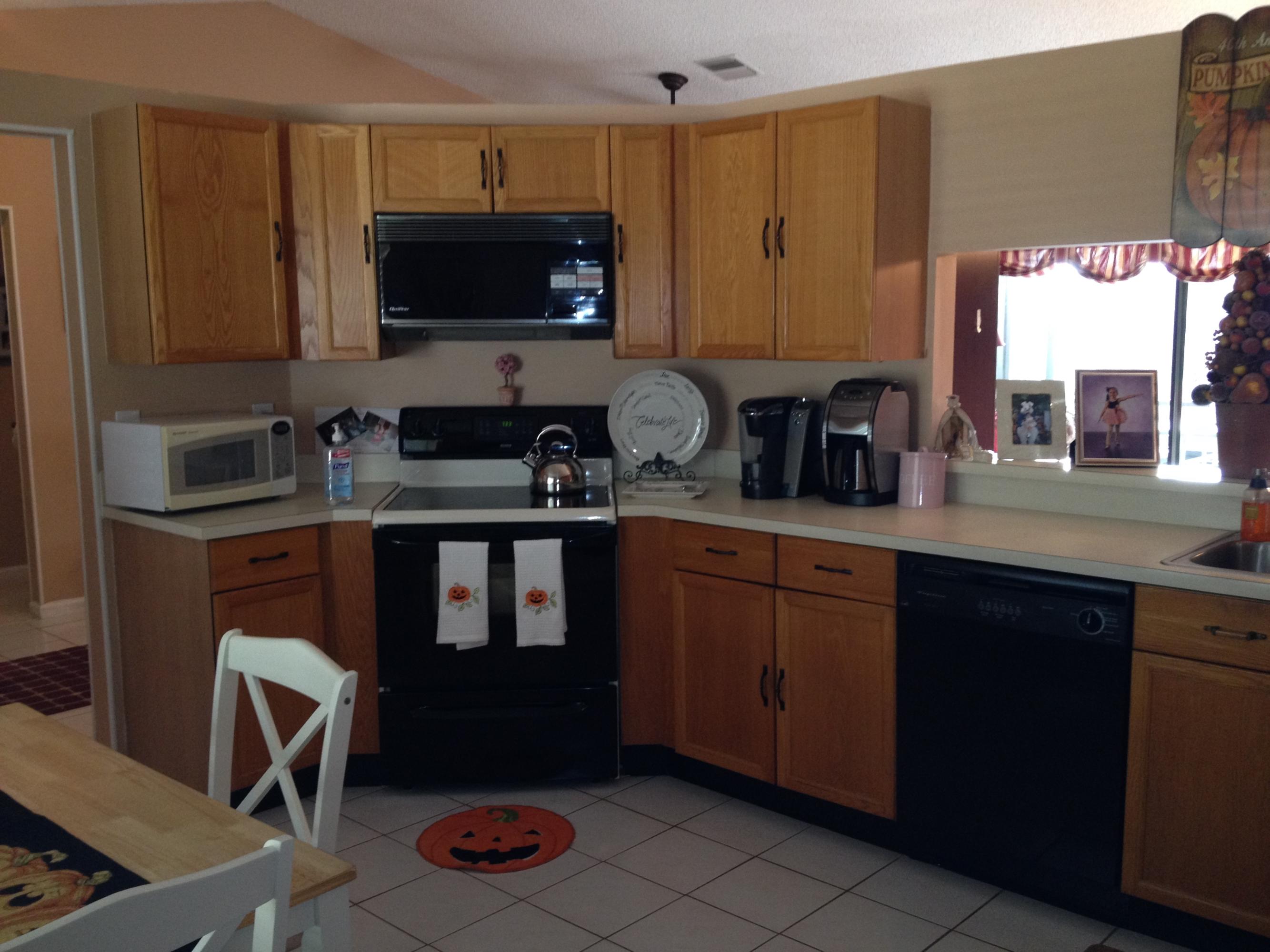 8029 West Country Club Boulevard Boca Raton, FL 33487 - Photo 5 of 28 Kitchen 4