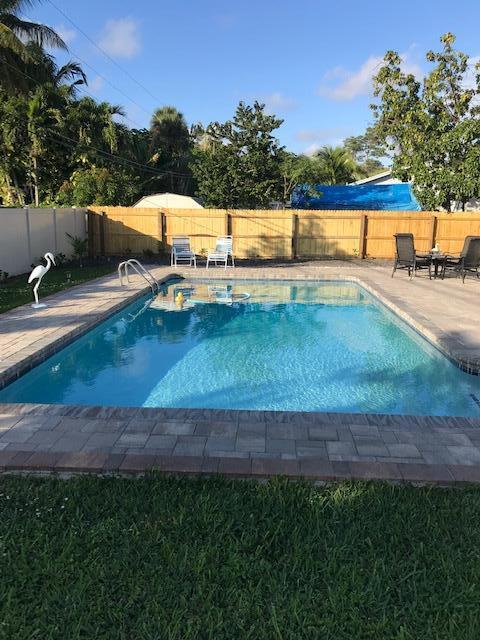 1141 Cheryl Road Haverhill, FL 33417 - Photo 15 of 20 pool area