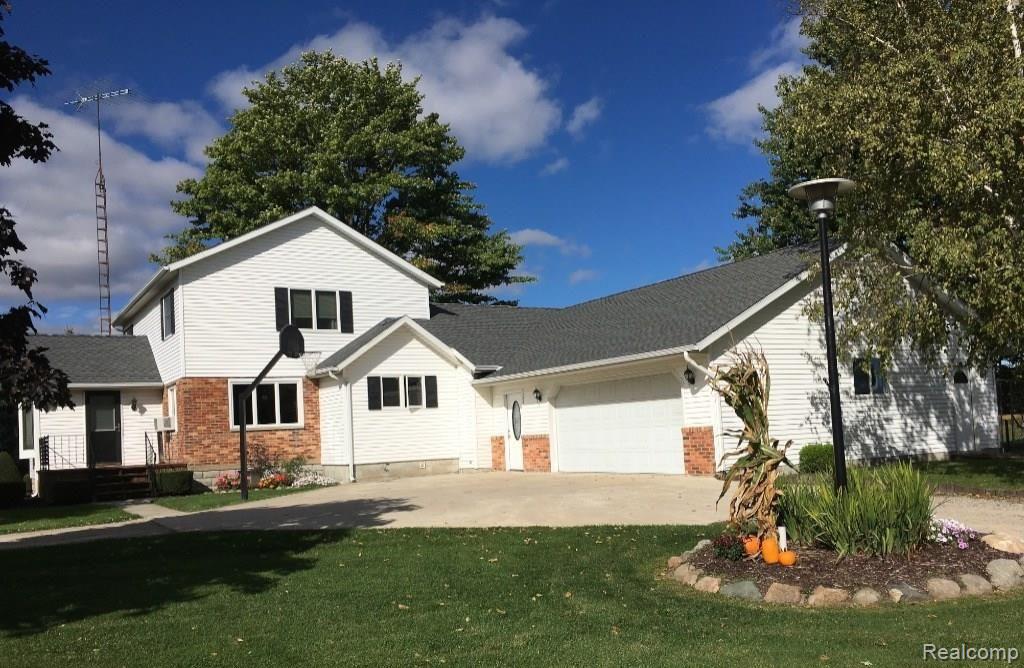 45 Seltzer Road Croswell, MI 48422 - Photo 1 of 37