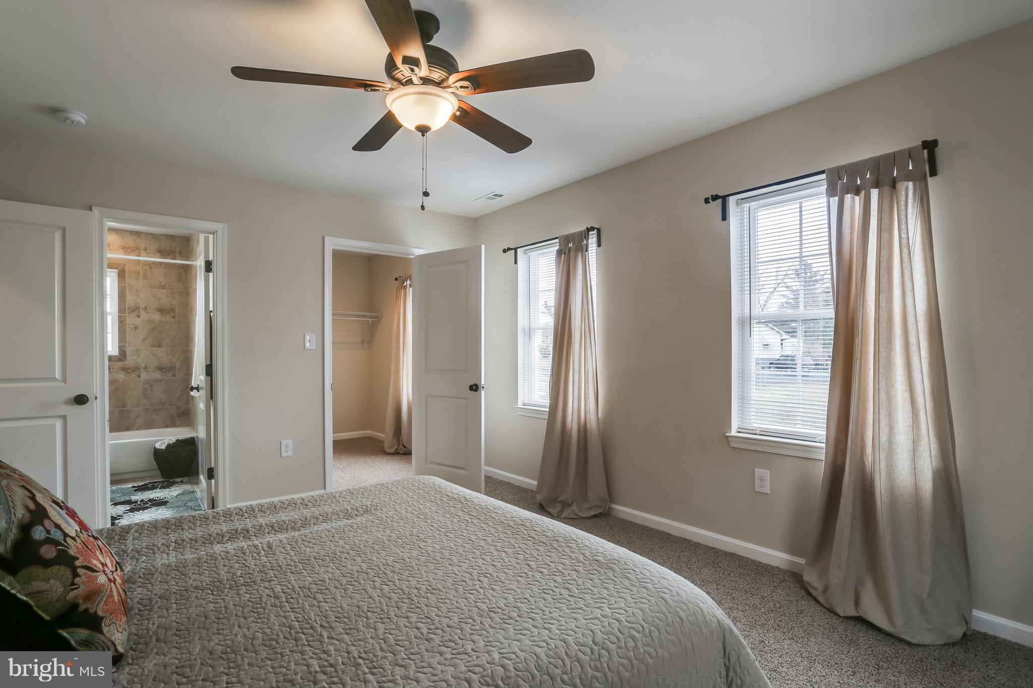 7907 Underhill Road Baltimore, MD 21237 - Photo 19 of 27 a view of livingroom with window