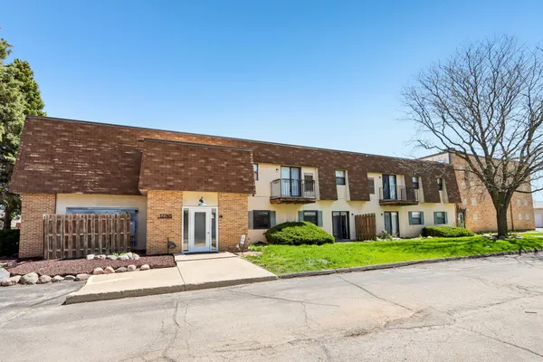 $209,900 | 12765 West Hampton Avenue, Unit 103, Butler, WI 53007