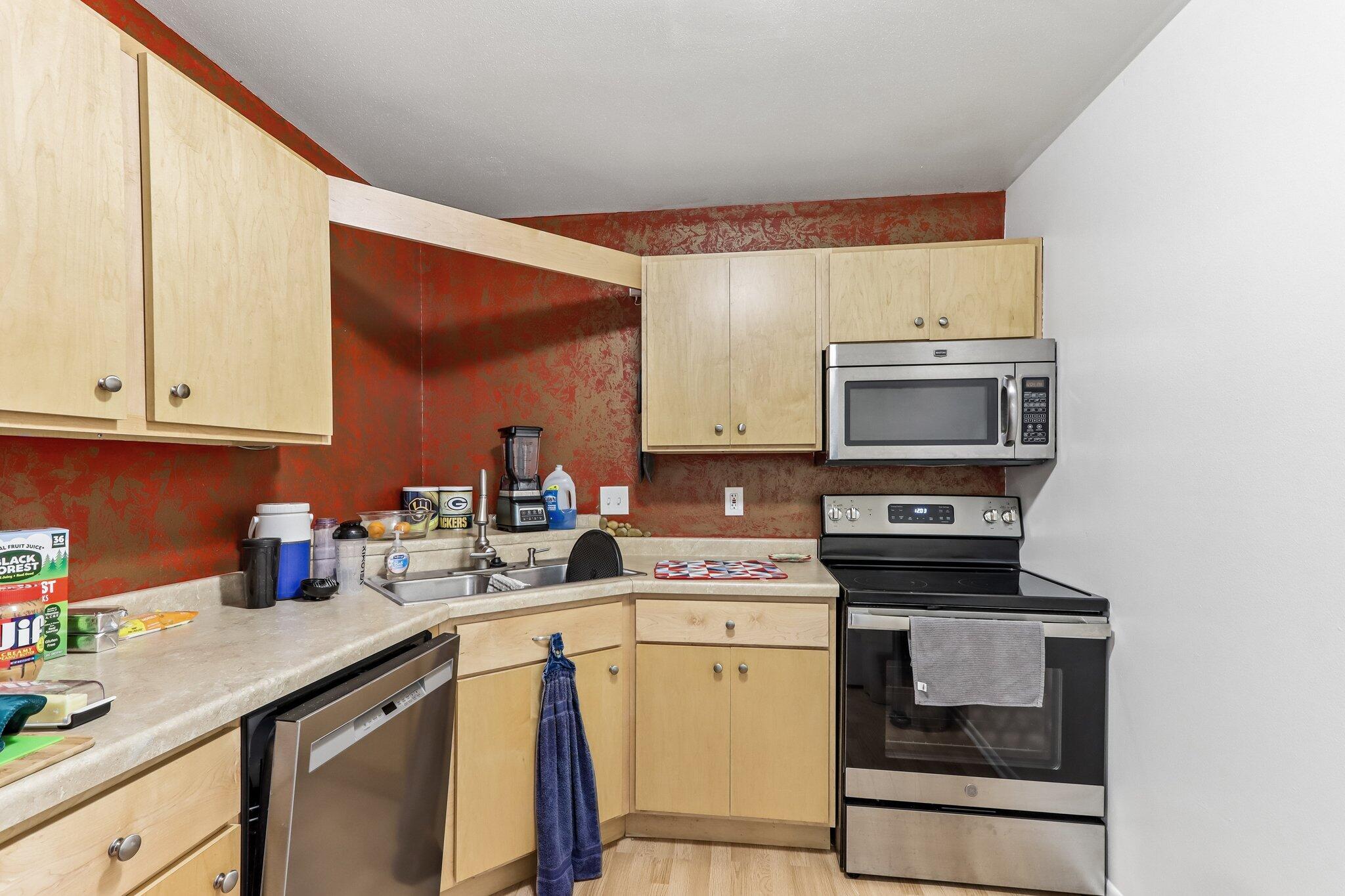 12765 West Hampton Avenue, Unit 103 Butler, WI 53007 - Photo 13 of 37 13-web-or-mls-W Hampton Ave 103-S2604-01