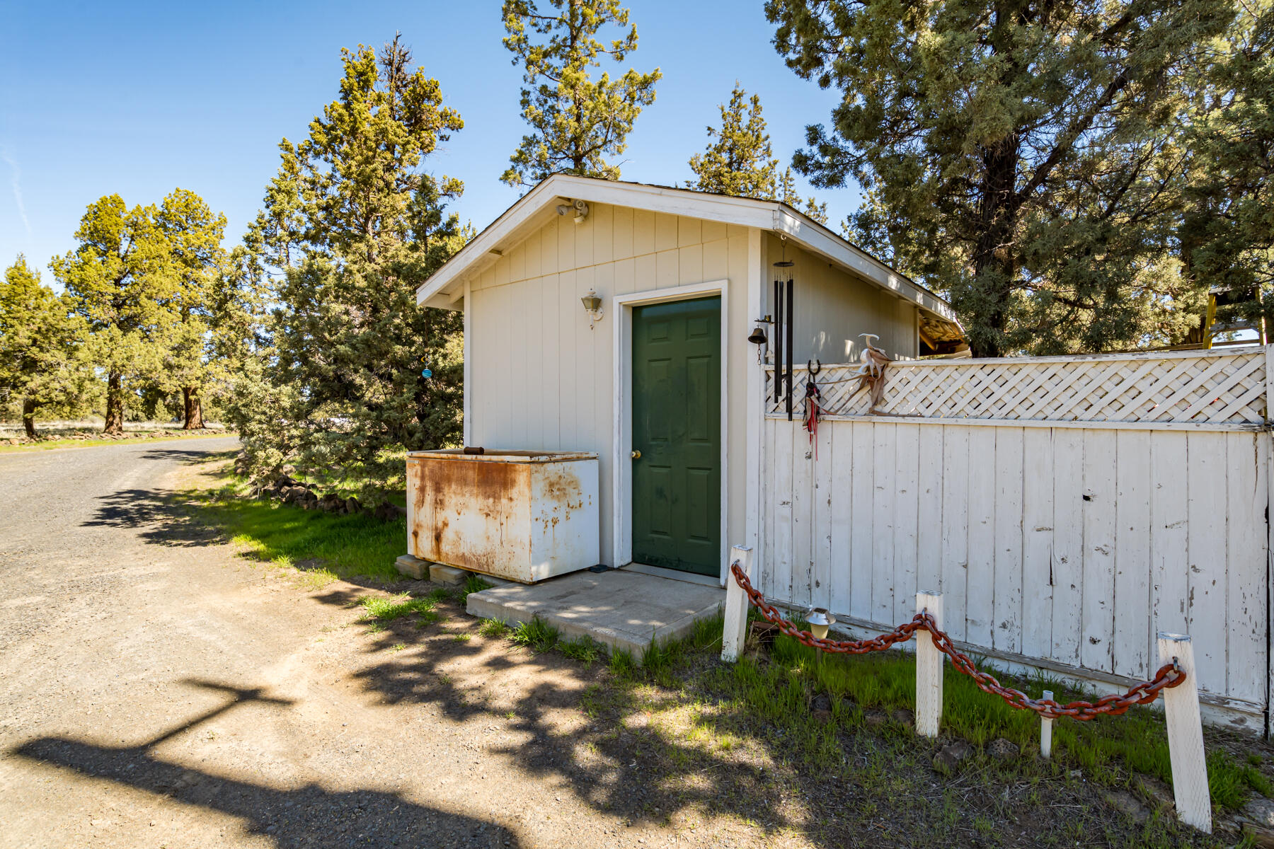 6711 Southwest Ferret Road Terrebonne, OR 97760 - Photo 12 of 52 JH5_9859