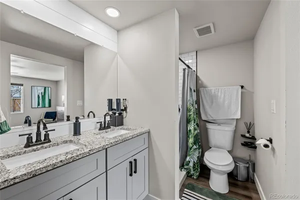 $3,300 | 4717 Meade Street, Denver, CO 80211