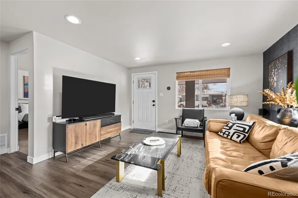 $3,300 | 4717 Meade Street, Denver, CO 80211
