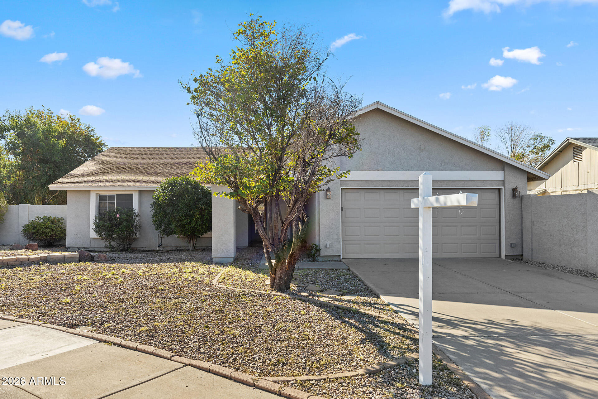 7267 West Charter Oak Road Peoria, AZ 85381 - Photo 2 of 48 01