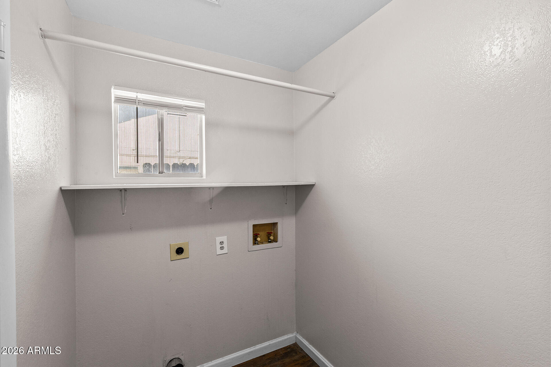 7267 West Charter Oak Road Peoria, AZ 85381 - Photo 38 of 45 a close up of a wall