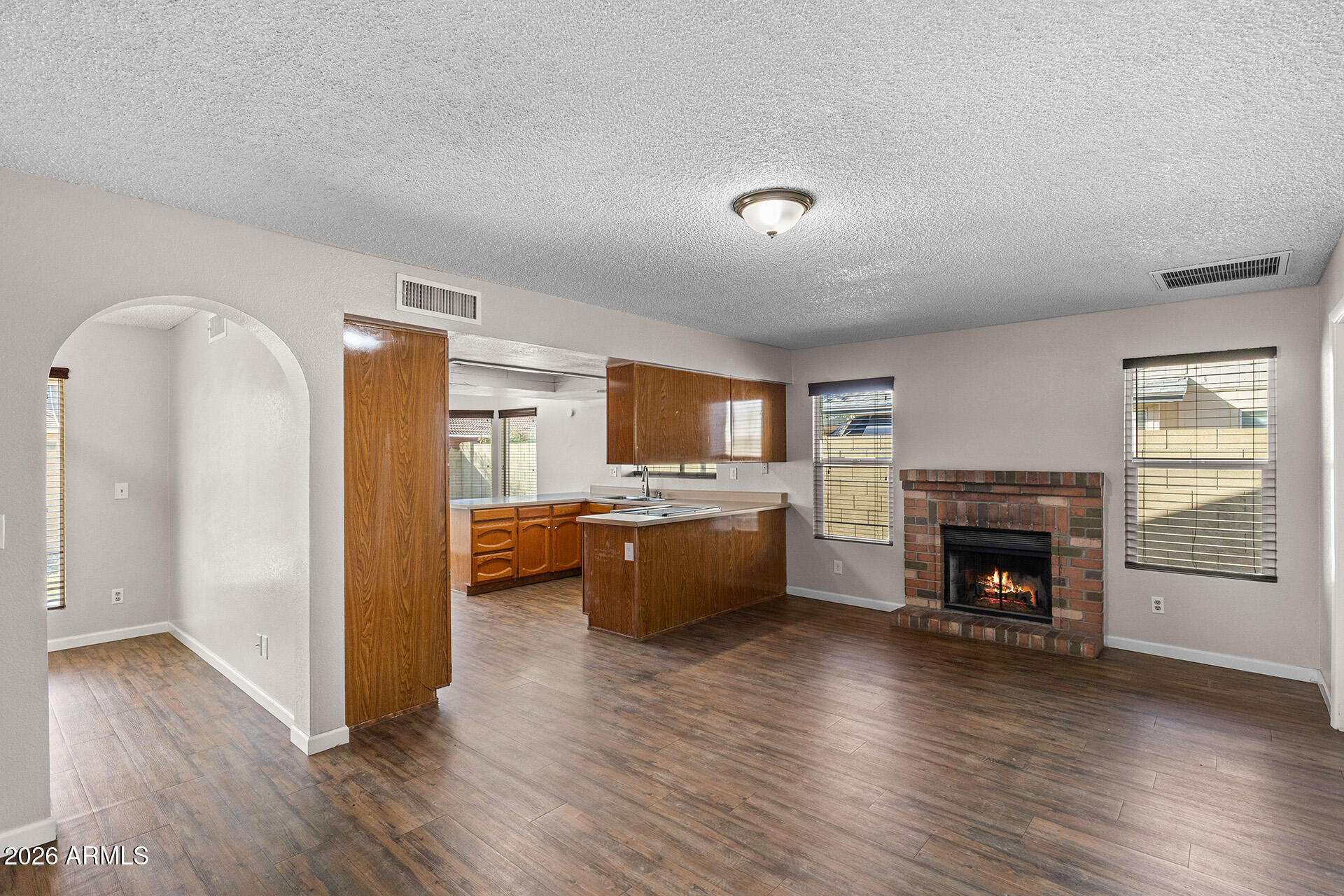 7267 West Charter Oak Road Peoria, AZ 85381 - Photo 4 of 48 14