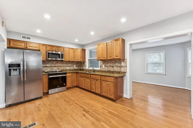 $3,250 | 3409 Southern Avenue Southeast, Suitland, MD 20746