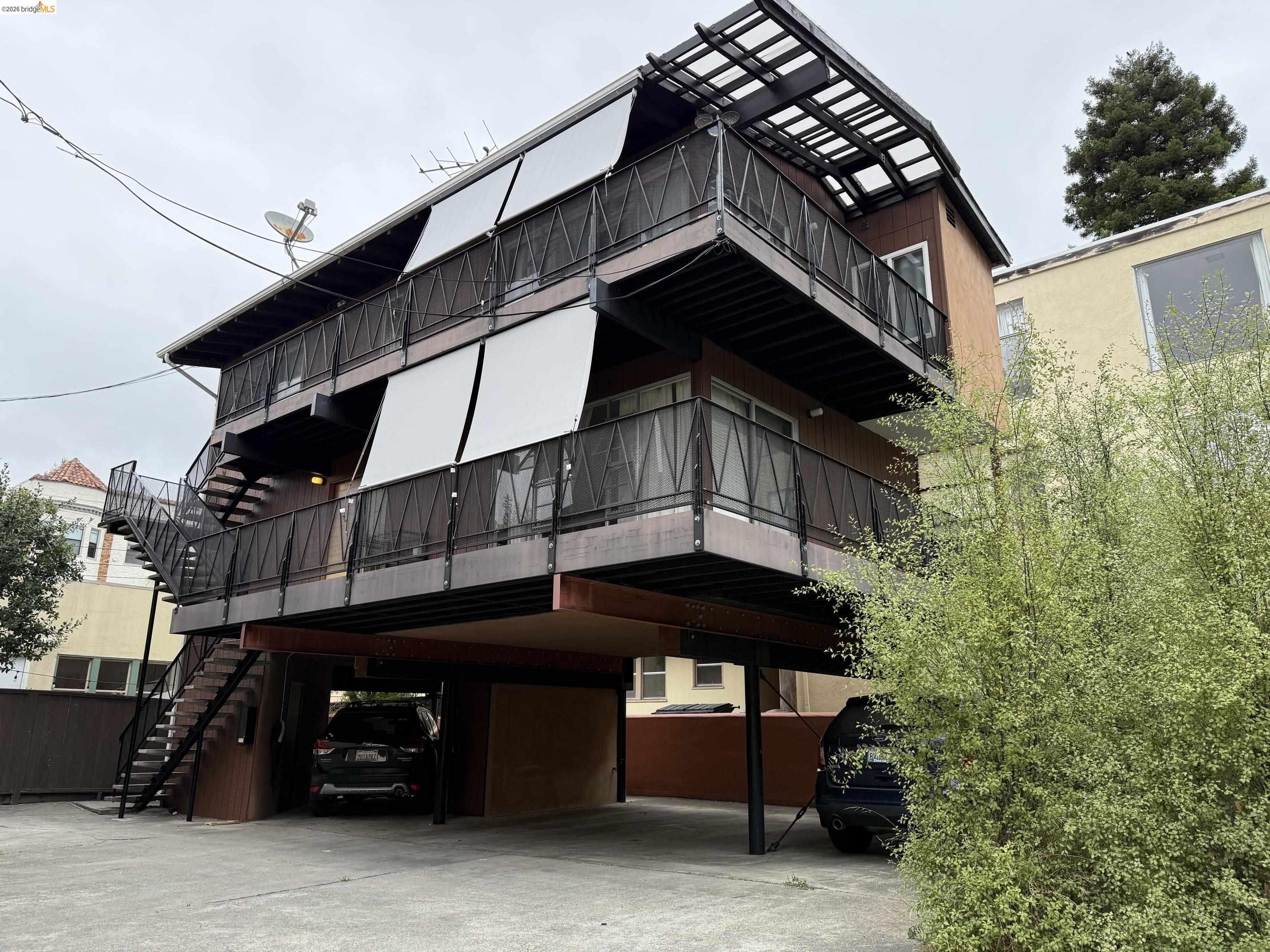 1671 Arch Street Berkeley, CA 94709 - Photo 2 of 9