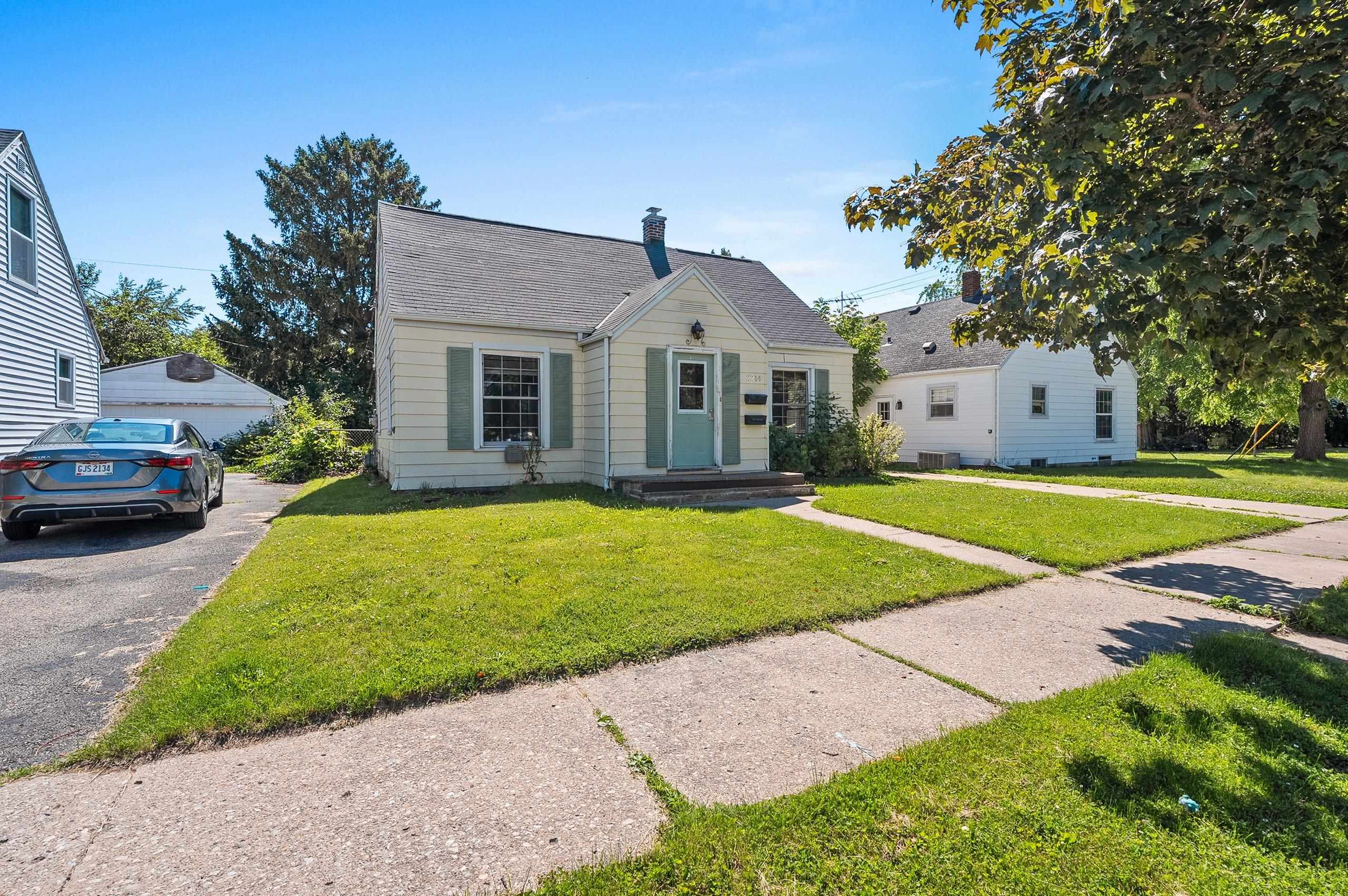 2214 North Division Street Appleton, WI 54911 - Photo 44 of 51
