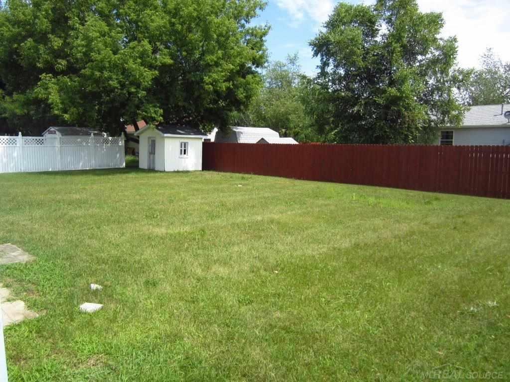 132 North Black River Road Croswell, MI 48422 - Photo 3 of 10