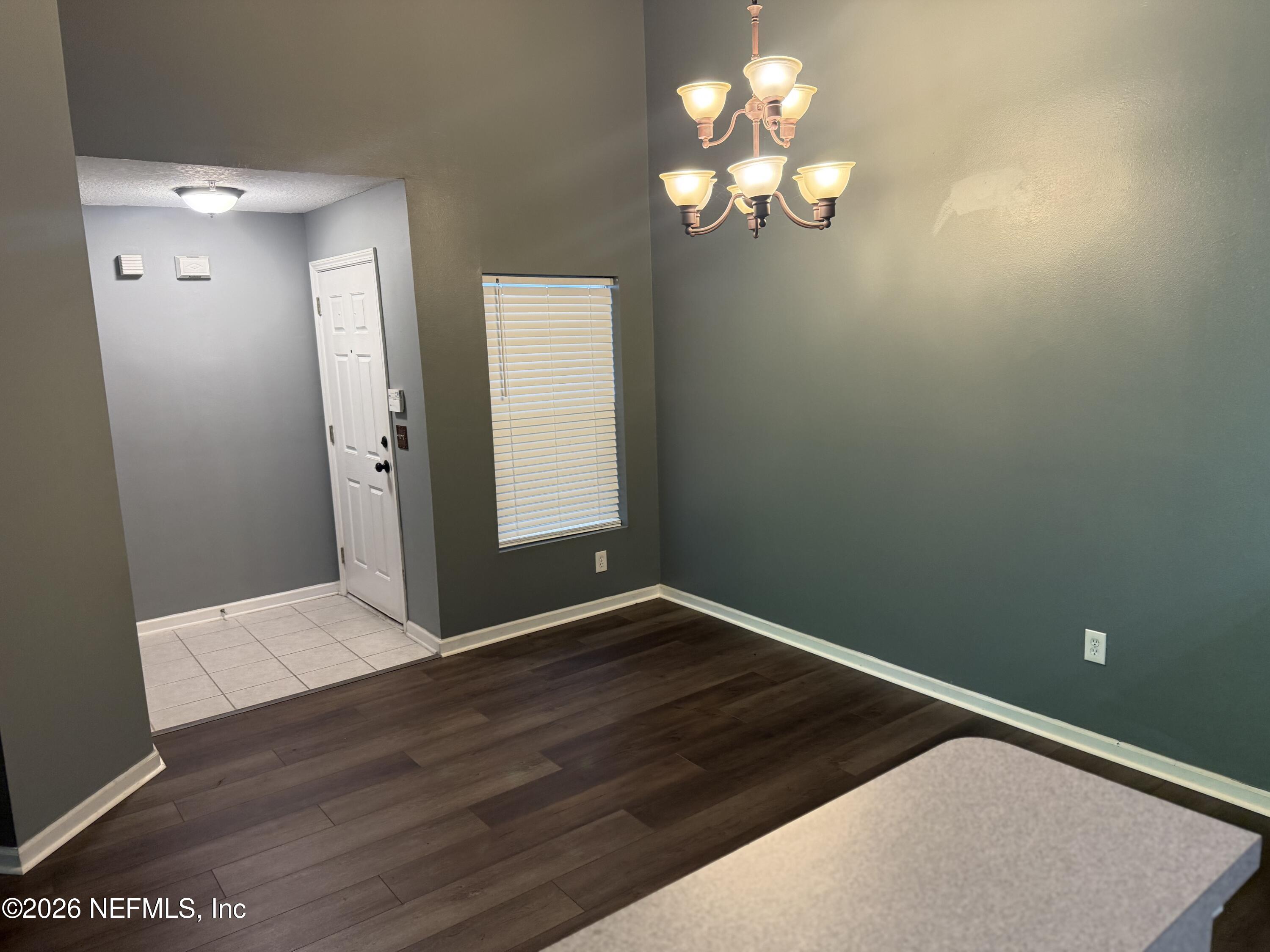 7920 Merrill Road, Unit 914 Jacksonville, FL 32277 - Photo 11 of 19 Dining room to entrance