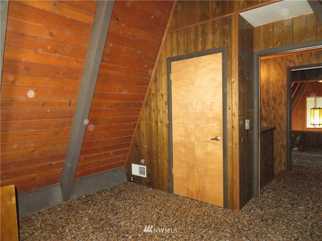 162 Klondike Road Republic, WA 99166 - Photo 9 of 25