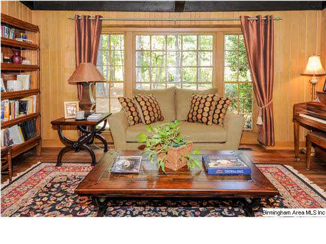 3577 River Bend Road Birmingham, AL 35243 - Photo 3 of 32
