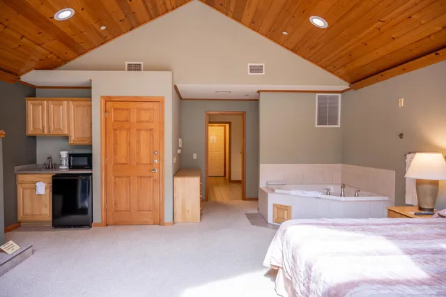 $310,000 | 2011-5 South Czech Avenue, Unit 3005, Arkdale, WI 54613