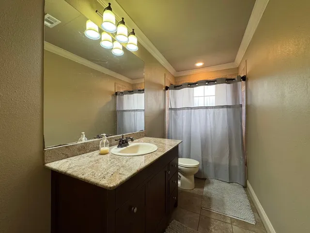 $2,750 | 114 Elmwood Street, Huntsville, TX 77320