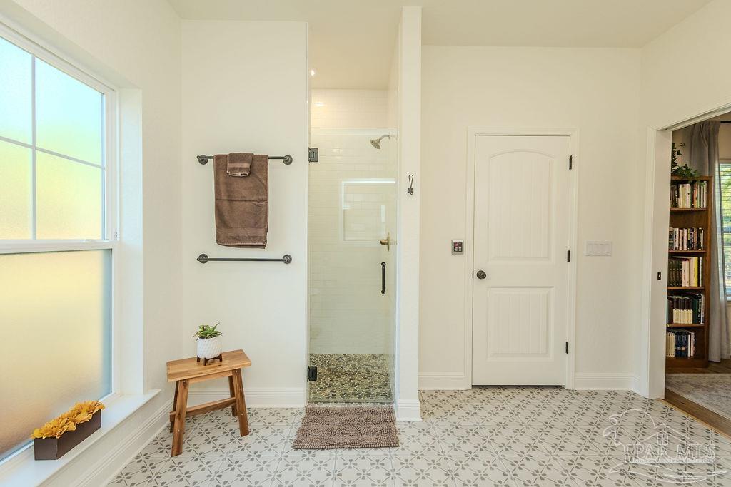 7628 Buffalo Ridge Road Pace, FL 32571 - Photo 31 of 61 Jack & Jill Bathroom
