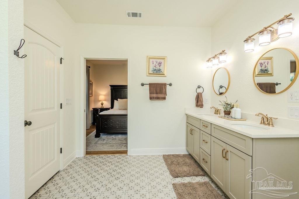 7628 Buffalo Ridge Road Pace, FL 32571 - Photo 34 of 61 Jack & Jill Bathroom